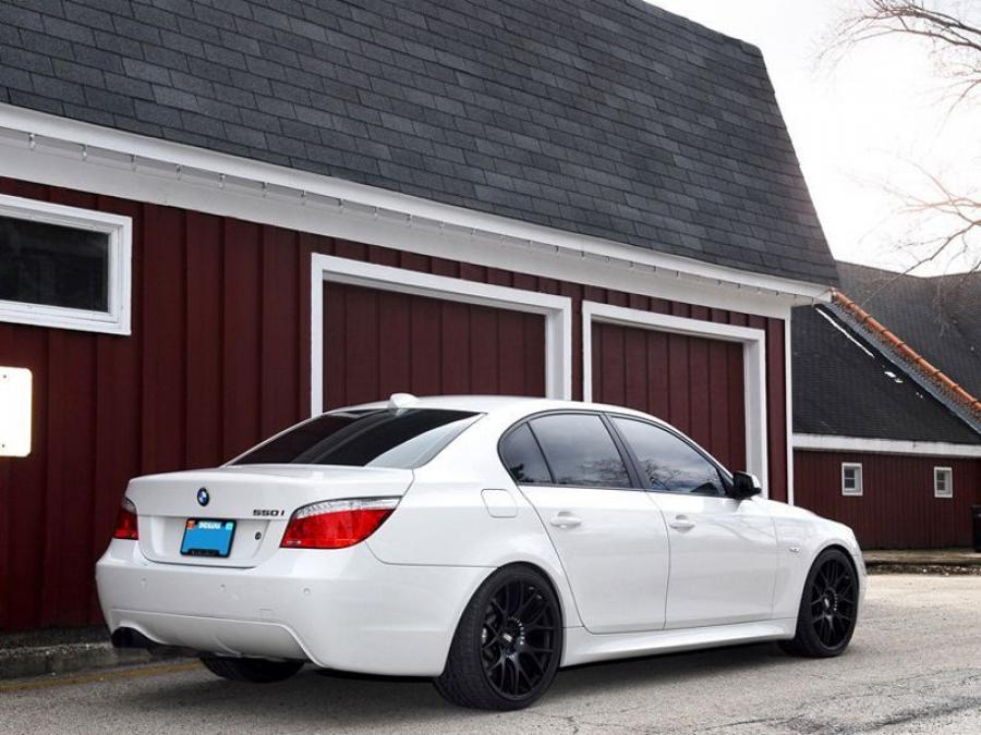  BMW 5-Series Sedan by IND Distribution 2011 года  (фото 2 из 4)